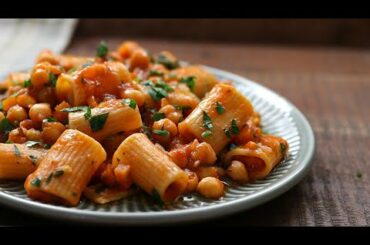 One Pot Pasta with Chickpeas (Plant-Based) | Easy One Pot Vegan Recipes