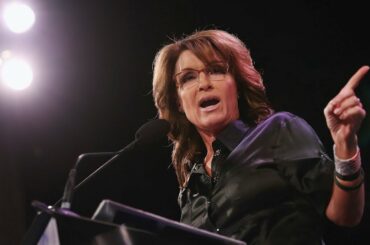 Sarah Palin Returns to NYC Restaurant 2 Days After Testing Positive for Covid