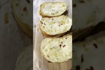 Cheesy Garlic Bread | Italian food mozzarella Stick #Shorts #GarlicBread #CheesyGarlicBread