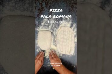 Estirando la masa de pizza Romana #pizza #Roma #italianfood