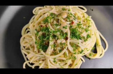 Spaghetti Aglio Olio E Peperoncino I Veg Spaghetti AOP I Italian recipe I Best Pasta I Easy & Tasty