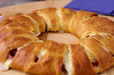 Spicy Italian Crescent Ring | Pillsbury Recipe