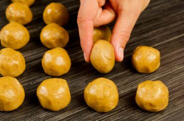 Sold Out Every Day! I Swear, We Ate 100 In A Day!!! I BET It Is READY In 10 min!