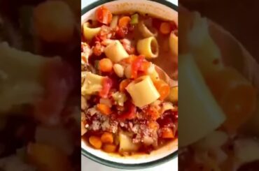 Minestrone Soup Recipe - Italian Vegetable & Pasta Soup #souprecipe  #minestronesoup  #shorts  #yts