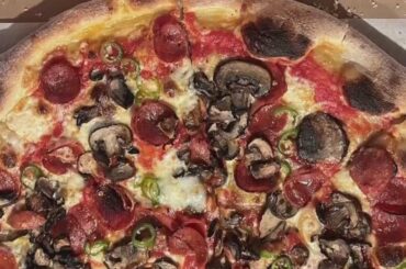 Sammataro serving pizza, wine for Valentine's Day | FOX 7 Austin