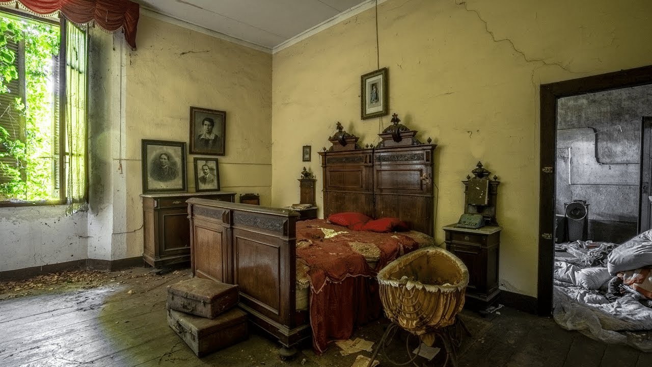 MYSTERIOUS DISAPPEARANCE | Abandoned mansion in the remote Italian countryside MYSTERIOUS DISAPPEARANCE | Abandoned mansion in the remote Italian countryside