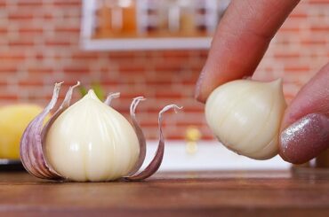 Make Miniature Italian Garlic Soup to have Cozy Day | ASMR Cooking Mini Food Recipe