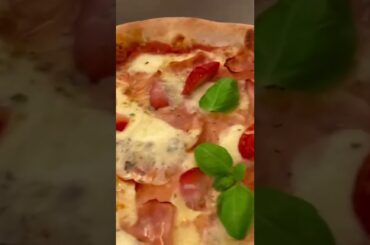 #pizza #food #pizzalover #foodie #pizzatime #instafood #italianfood #delivery #love #delicious