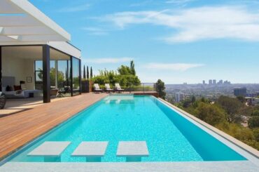 THE DEVLIN - A stunning contemporary home in Los Angeles with ultra luxurious finishes