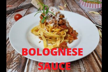 How to Make Delicious Bolognese Sauce / Cooking with Mario #8