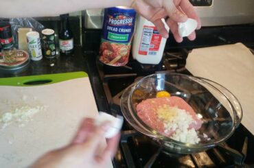 Tasty Italian Meatball Recipe!  How to make Meatballs!