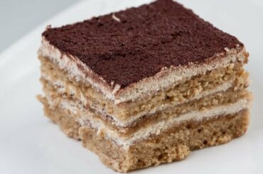 How to Make Traditional Italian Tiramisu (Recipe)