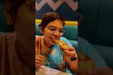 #Paneer #makhani #pizza #pizzalove #punefoodie #shorts #pune #crazycheesy #pizzalover #italianfood