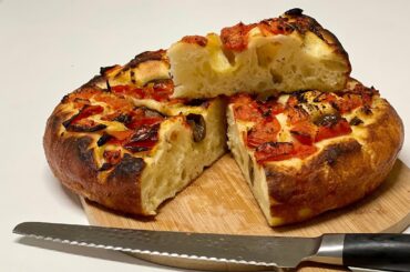 Best FOCACCIA BREAD recipe - Original Italian Street Food