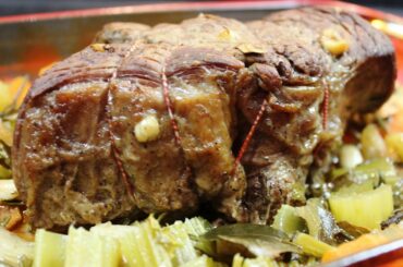 English ROAST BEEF with Italian twist. The best roast beef ever!