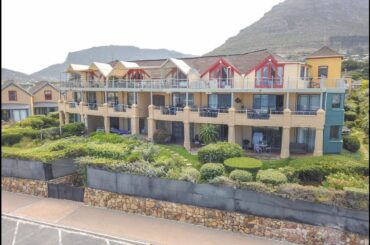 2 BED, 2 BATH IN SOUGHT AFTER THE VILLAGE, HOUT BAY