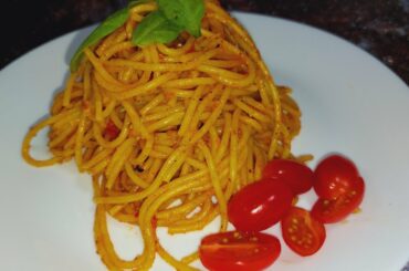 Spaghetti with tomato sauce | Italian Recipe | Dastarkhwan Cooking and Vlogging