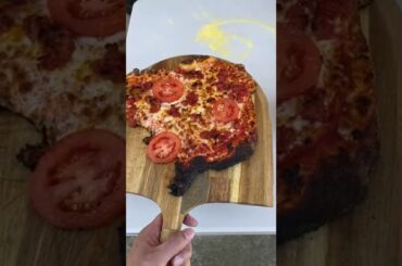 How to keep pizza dough from sticking