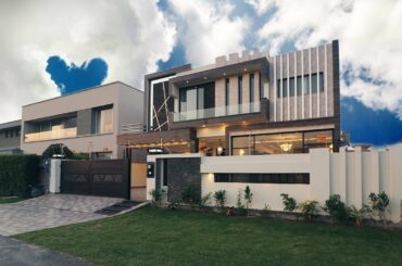A Marvelous 1 Kanal Luxury Designer House in 8.50 Crore, Phase 6 DHA Lahore President Group, PG 22