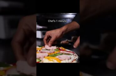 1 minute thin crust pizza  #foodlife  #foodlover  #italianfood  #pizzalover #continental