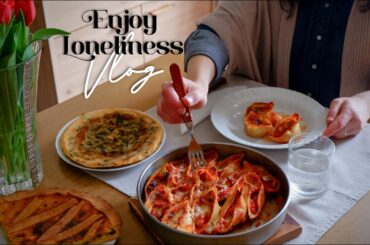 Enjoy Loneliness to Find Yourself | Baked Pasta Shells, Gardening, Painting - Vlog