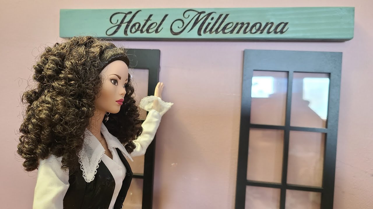 My 1:4 Dollhouse Hotel (by Ginny) Landscape mode My 1:4 Dollhouse Hotel (by Ginny) Landscape mode