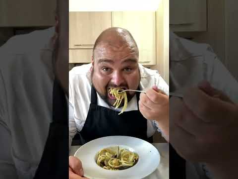 SPAGHETTI WITH CLAMS AND BOTTARGA #shorts #asmr SPAGHETTI WITH CLAMS AND BOTTARGA #shorts #asmr