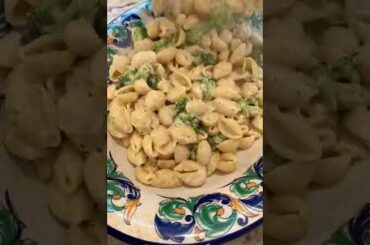One pot creamy broccoli pasta #shorts