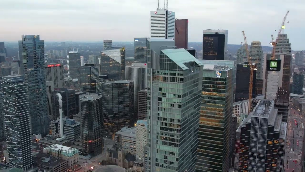 183 Wellington Street West – Ritz Carlton Residences Toronto – Elizabeth Goulart, BROKER 183 Wellington Street West - Ritz Carlton Residences Toronto - Elizabeth Goulart, BROKER