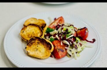 Authentic Italian Salad recipe with the garlic bread garnished. #italiancooking #italiansalad