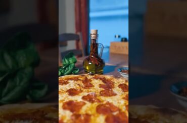 #pizza #pizzalover #foodporn #foodie #woodfired #thincrust #italianfood