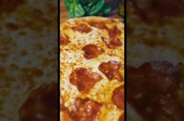 #pizza #foodie #foodporn #italian #italianfood #woodfire