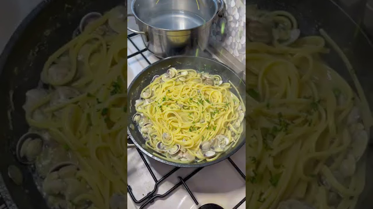 LINGUINE WITH CLAMS #shorts #asmr LINGUINE WITH CLAMS #shorts #asmr