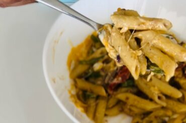 Simple Pasta Recipe #pasta #alfredosauce #vegpasta #whitesaucepasta #cheese #pennepasta #italian