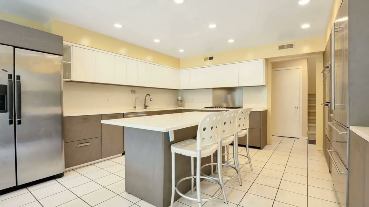 1 Folie Court 1 Folie Court