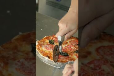 vegan pizza #pizza #Italian #shorts