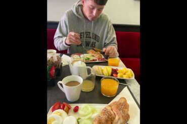 Italy & The Vatican Vlog | Rome | Pisa | Italian dining | Florentine Steak | The Colosseum