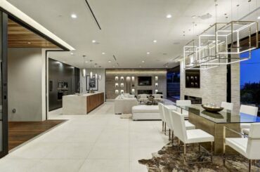 This stunning one of a kind contemporary home in Los Angeles offers quality craftsmanship 13