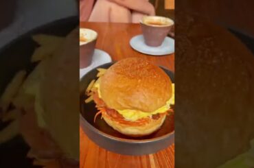 Living in Bali Diaries | Unique Italian Dining Experience, Breakfast Burger & More