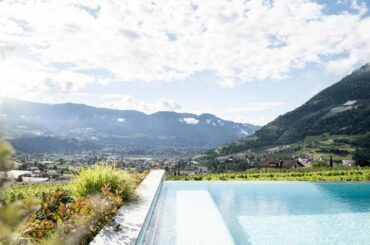 Schloss Plars wine & suites, Lagundo, Italy