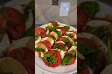 Capresse salad #shorts #foodiedivakshi #italianfood #food #salad #mozzarella #healthyfood #italian