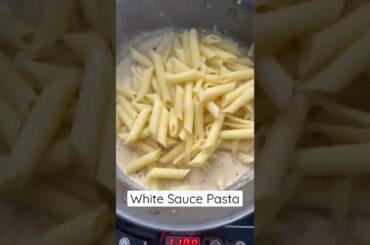 White sauce pasta AKA Alfredo pasta #pasta #whitesaucepasta #italianfood  #easyrecipe #homerecipe