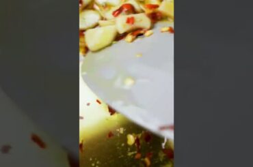 Spaghetti aglio, olio, & peperoncino #pasta #italianfood #recipe #tasty #foodporn