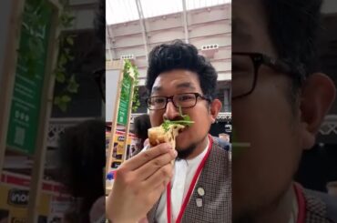 Muckbang eating lots of pizza at Italian pizza festival @bellavita