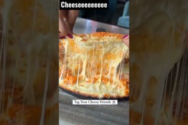 #cheese #cheesepizza #food #viral #foodvlog #shorts #youtubeshorts #delecious #subscribe #explore #