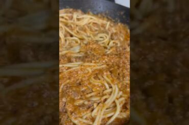 Pasta w/ Tomato Cream | Pasta Recipe by MEsculina