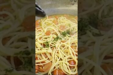 #spaghetti #burrata #gamberetti #pomodoro #datterino #shorts #food #italianfood #youtube #yt #feed