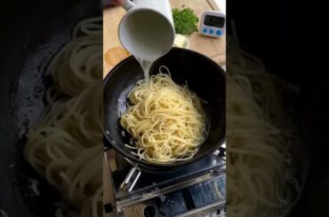 Aglio E Olio - Resep Pasta Mudah #shorts #reels #italian #butter #seafood #food #wine #howto #pasta