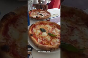 Best Pizza to eat in Italy || Pizza Margherita #shorts #viral #trending #travel