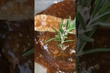 Lunch at an Italian restaurant. #lambchops #smoke #mussels #prawns #pasta #pizza #vegetables #smash